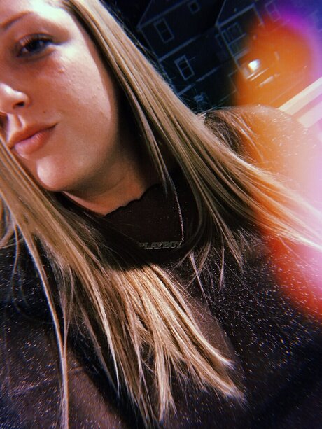 Thurs adult actress pics