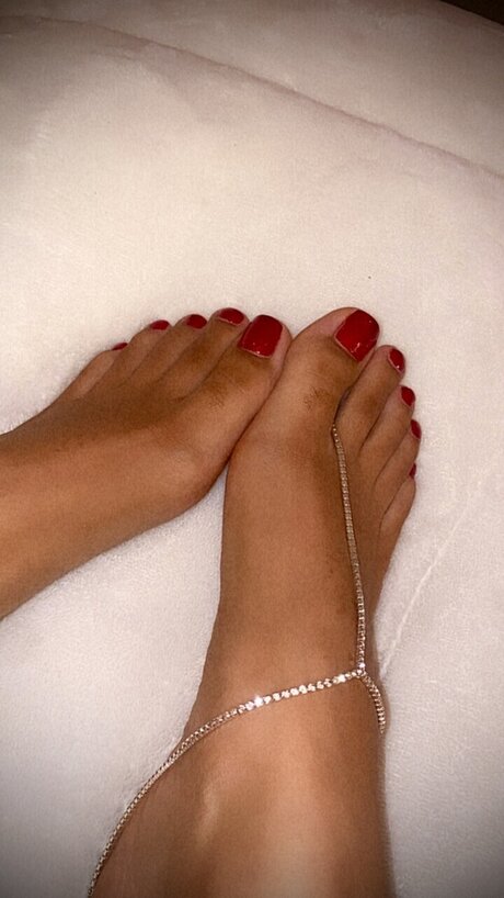 RealiableQueen naked star galleries