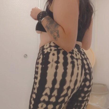 Fia Flowerz pornstar hd archive