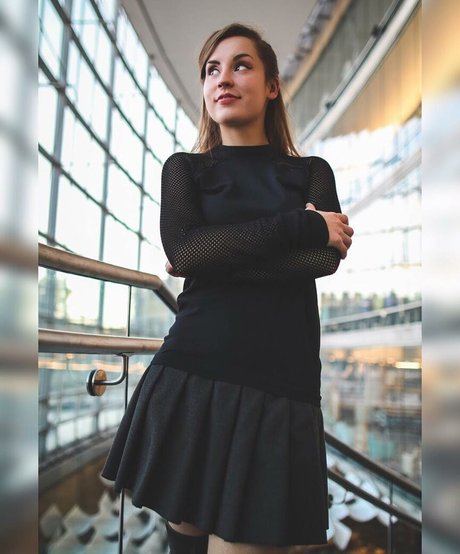 Raineemery pretty actress photo