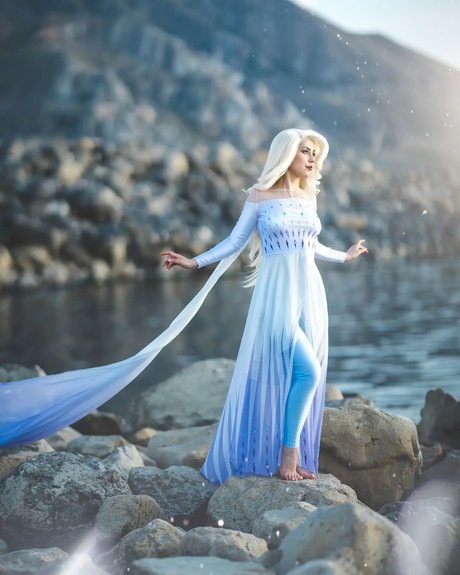 Raineemery naked star pics