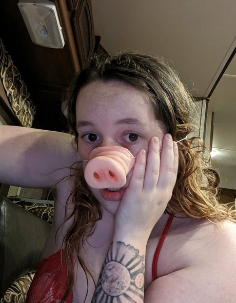 nerdynami model beautiful pic