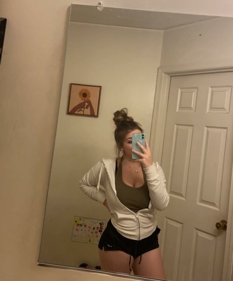 tiny asian onlyfans hot sexy pic