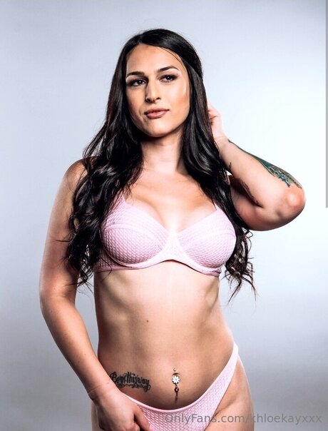 khloekayxxx naked model pic