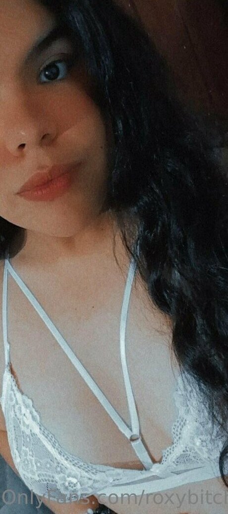 roxybitch high quality model photo