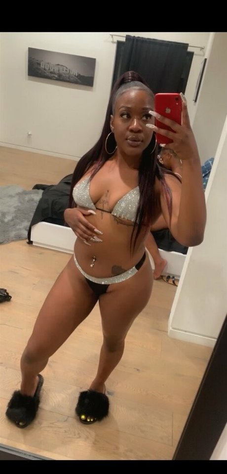 illnanaa pornstar perfect gallery