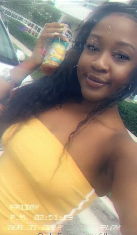 illnanaa art actress pics