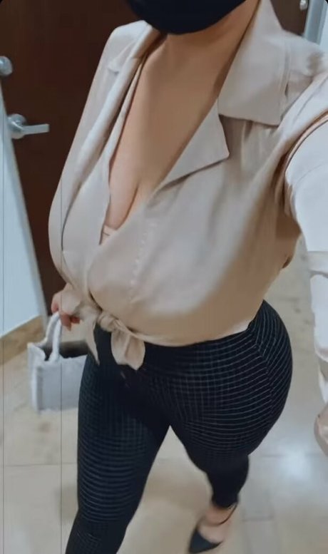 tiny asian onlyfans sexy photos