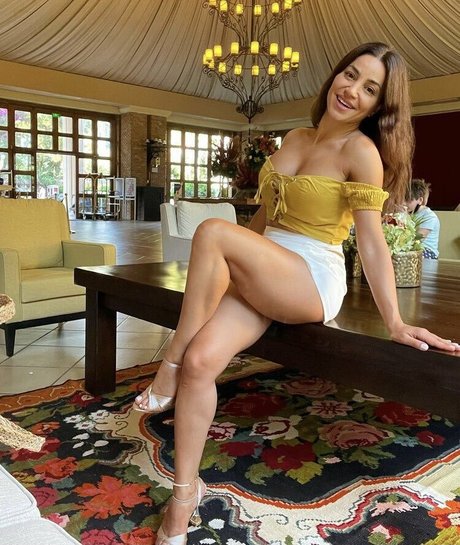 Serpil Cansz model adult gallery