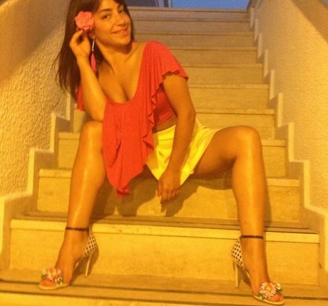 Serpil Cansz sex model img