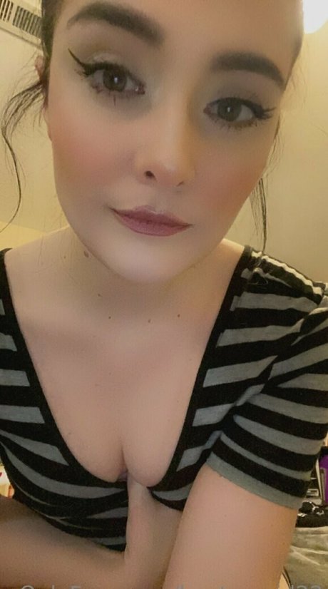 scarlottnyx22 star top image