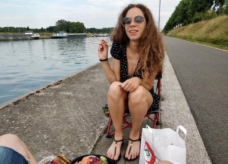 lizanne l star art pic