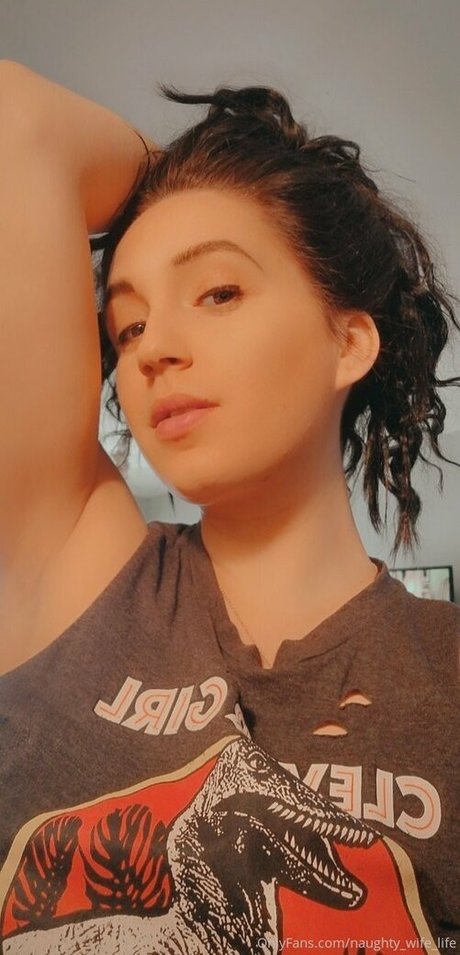 naughty wife life star porn pics