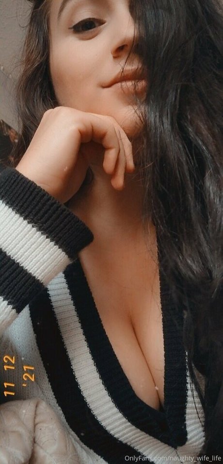 naughty wife life star beautiful pictures