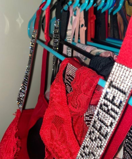 maskedjem erotic pornstar photo