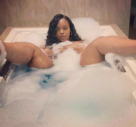 Missraymae exclusive star photos