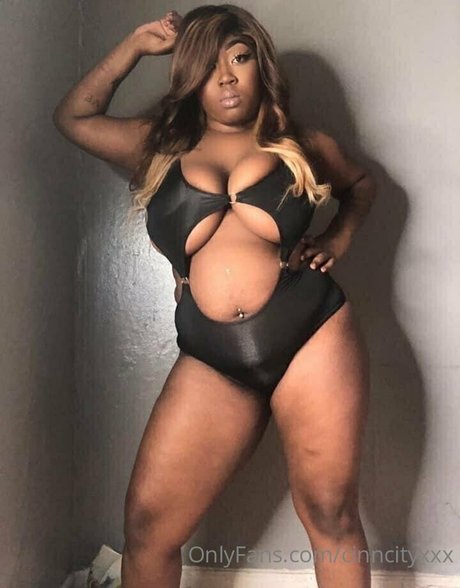 cinncityxxx model pretty photo