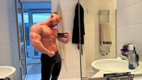 flexxxcouple nude model photos