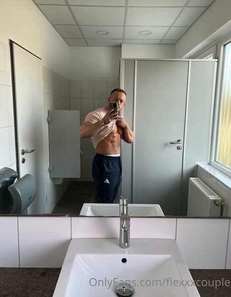 flexxxcouple model naked galleries