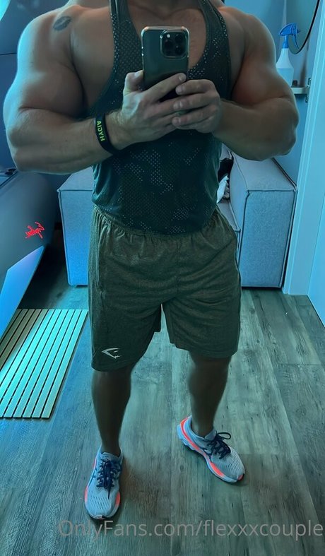 flexxxcouple nude actress photo