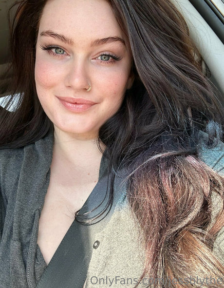 jessblythe sexy star img