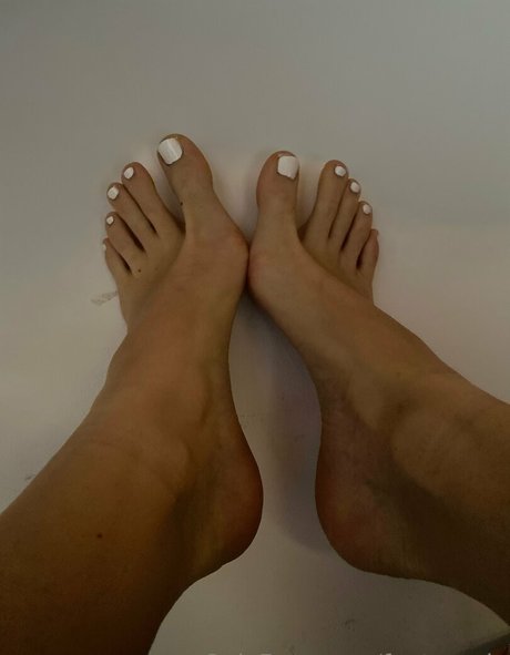 feetronnie best actress pics