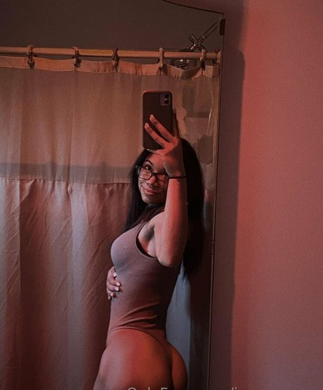 trimmed onlyfans beautiful naked pictures