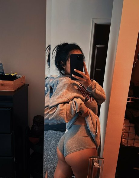 chubby babe onlyfans free images