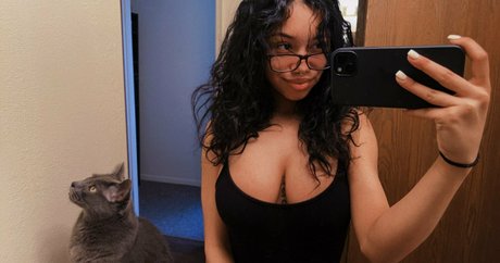 jeannnnnnn erotic actress pics