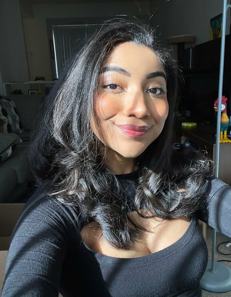 blonde princess onlyfans erotic picture