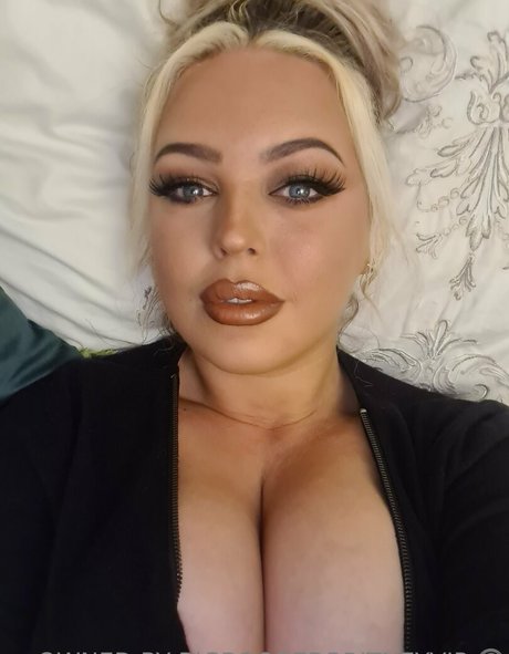 bigboobedbritneyvip Images