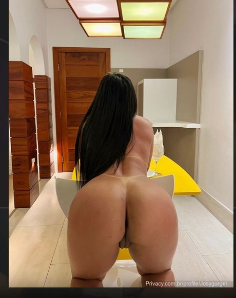 Josy Gurgel sexy star pics