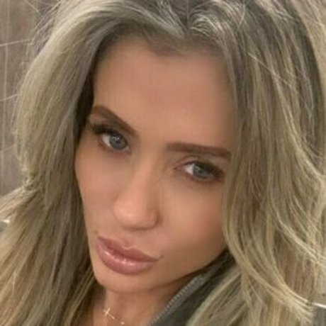 mindyann hot star image