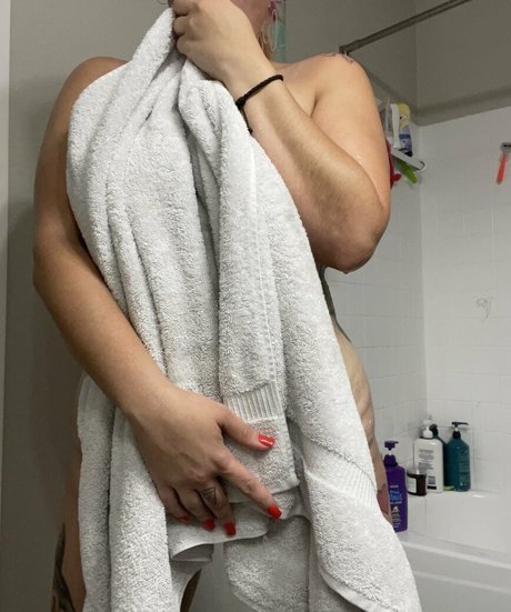 bettyplug nice pornstar image