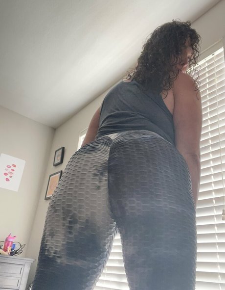 curvy shemale onlyfans hot xxx images