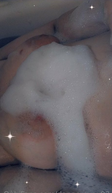 flat chested onlyfans naked gallery