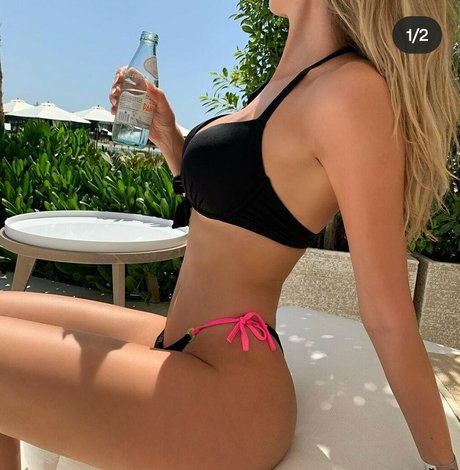 Anyatrades exclusive actress pics