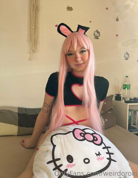 weirdoroki nude model pictures