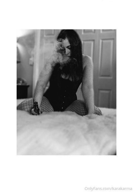 karakarma xxx model image