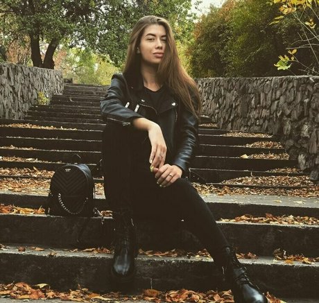 loveyarina pretty model pictures