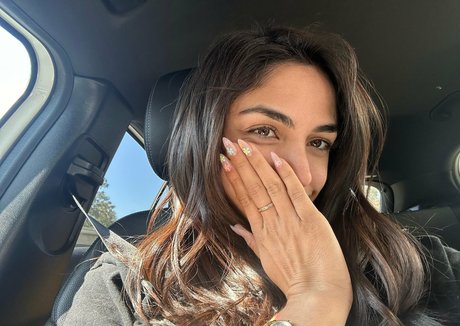 aemagz star naked photos