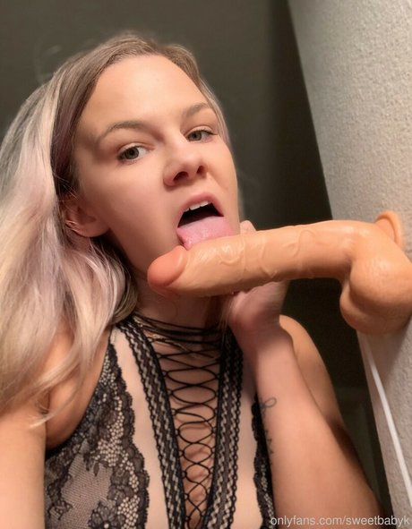 Sweetbabyk star nude photos