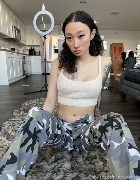 Billie Beaumont pretty star pictures