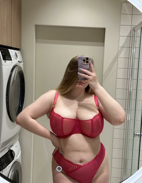 busty diva star erotic archive