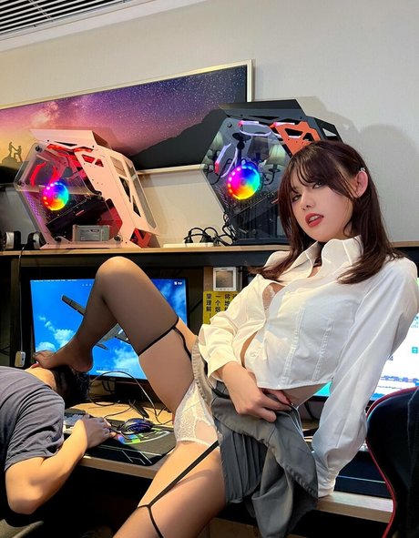 big dick shemale onlyfans pretty pic