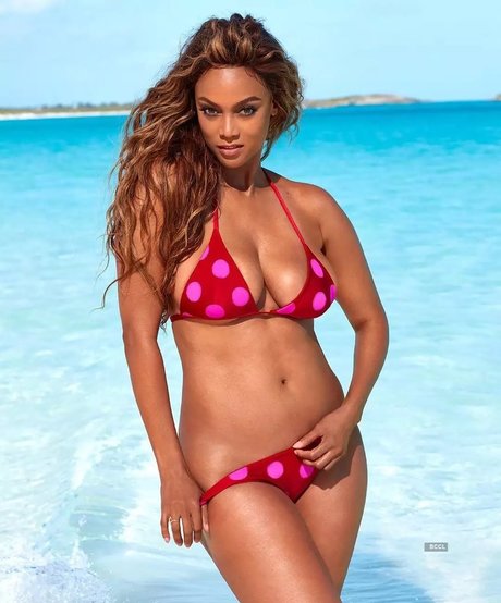Tyra Banks model top photos