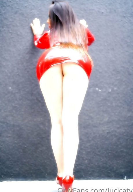 soylu dechile star naked photo