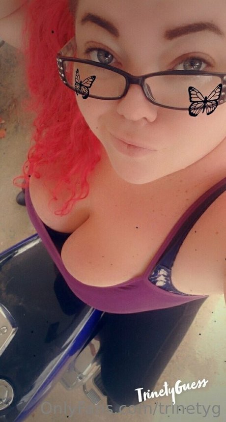 trinetyg naked pornstar pictures