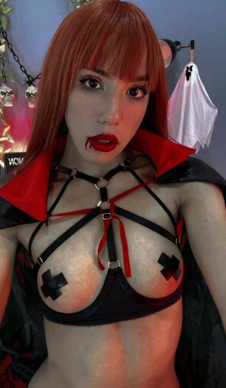 abiee nude model photo