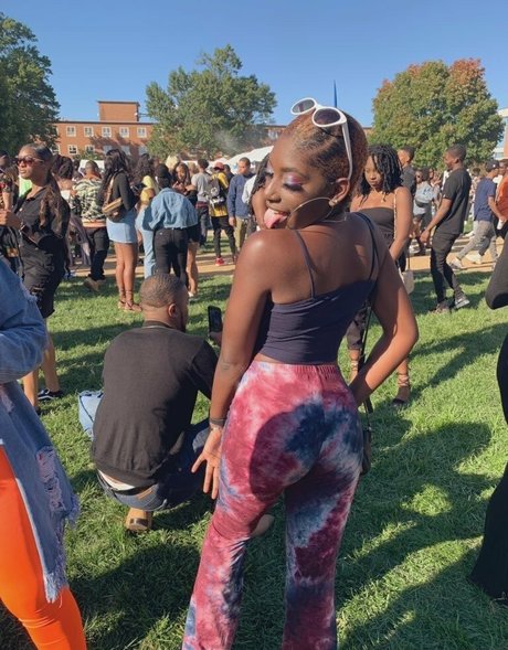 cute babe onlyfans hot sexy pics